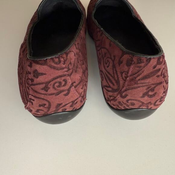 Dansko Olivia Claret Emboss Nubuck Round Toe Comfort Loafer Shoes EU 40 US 9 9.5 - Picture 5 of 9